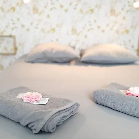 Apartment Le Dore Rose By Madame Conciergerie Bruz